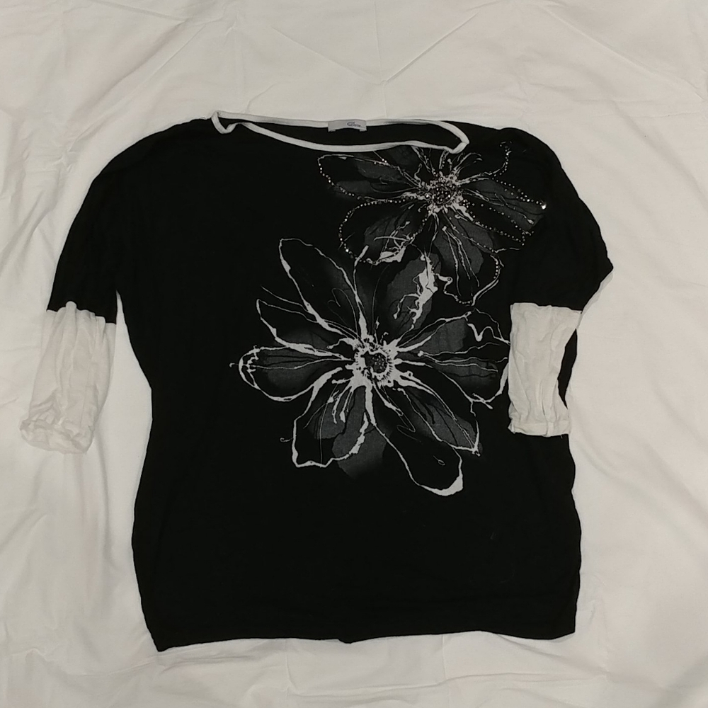 Dare Blk/White Flower Top